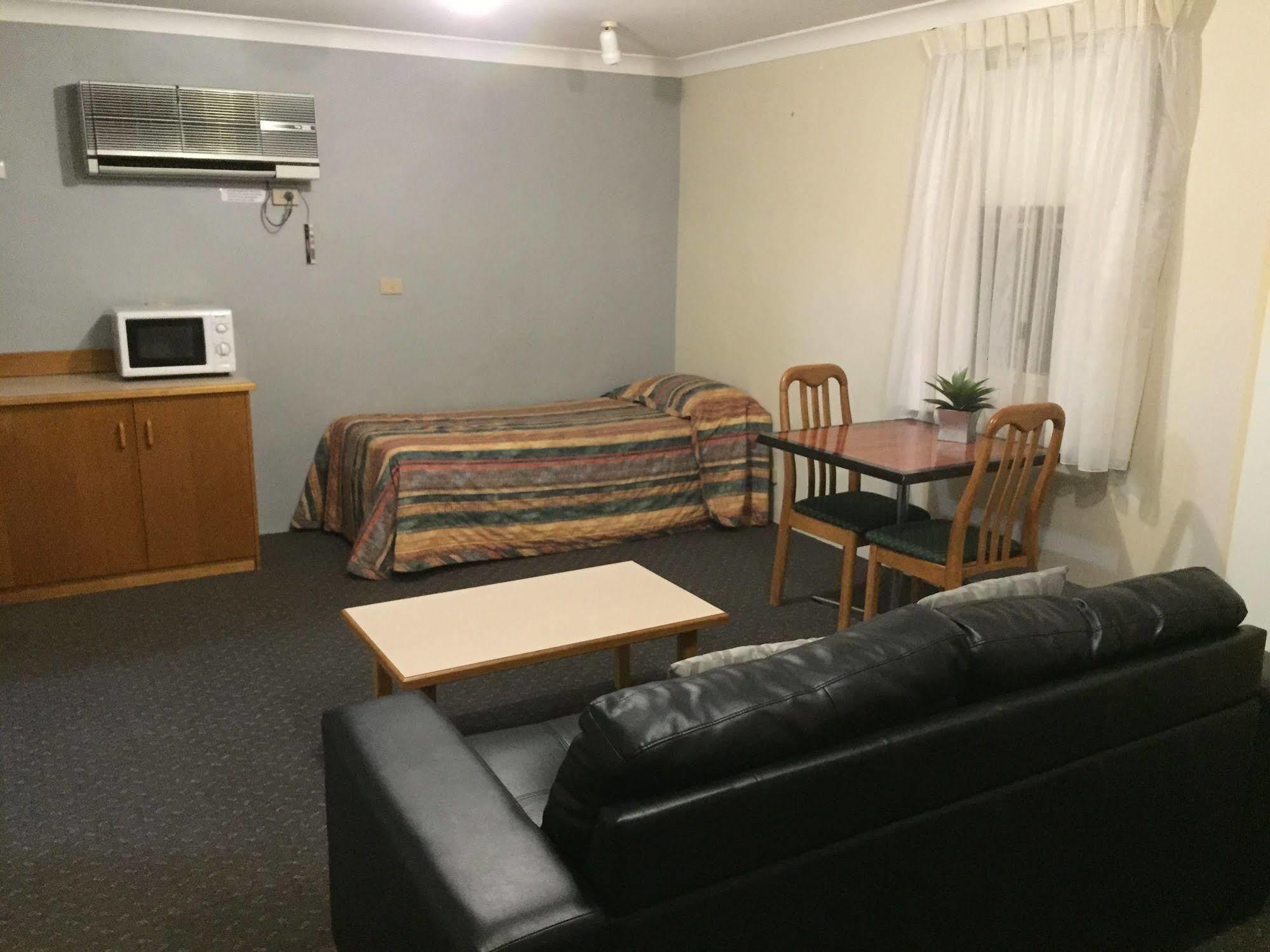 Golf Links Motel Tamworth Buitenkant foto